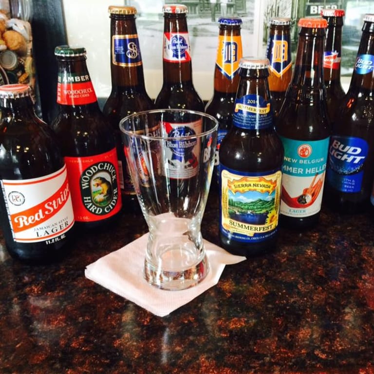 Happy Hour Specials 🍻3-6PM Daily